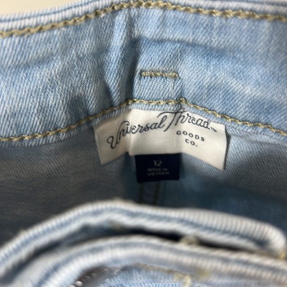 Universal Thread Belted Cargo Jeans - Picture 4 of 4